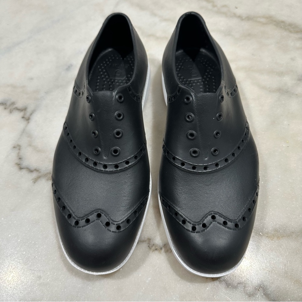 Biion Men’s Black Golf Shoes - Men: 6 Women: 8